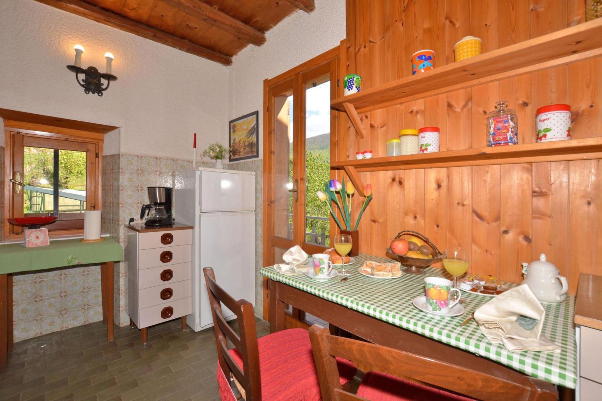 Casa Busso - Happy Rentals Esino Lario Eksteriør bilde